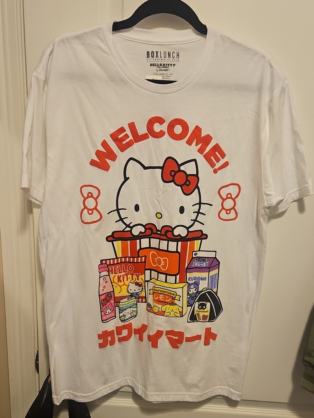 Hello Kitty Graphic Tee Sz XL NWT